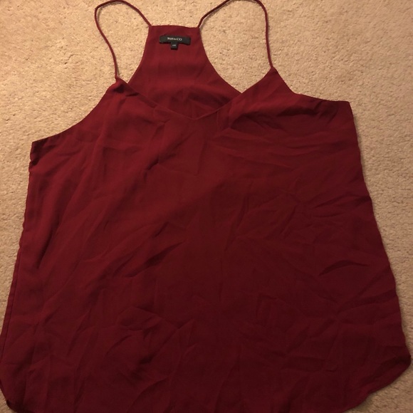 Red camisole - Picture 1 of 3